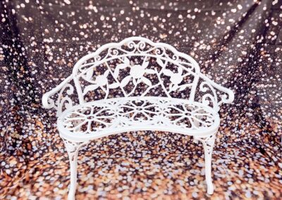 Eisen Bank 'Floral Seats' in weiss